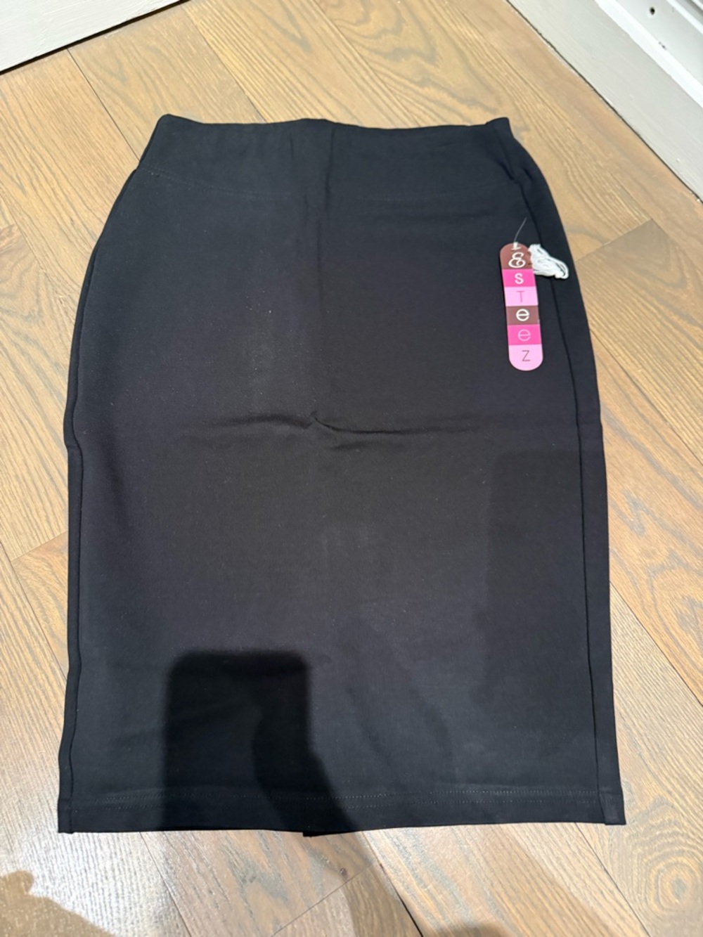 Esteez Black Pencil Skirt - Sleek Women's Work & Casual Wear knee length size M